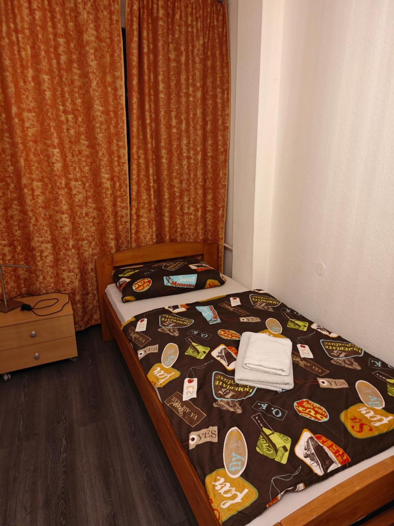 2-Zimmer Apartment Sofia, Gemuetlich Wie Zu Hause Жак Офенбах Екстериор снимка