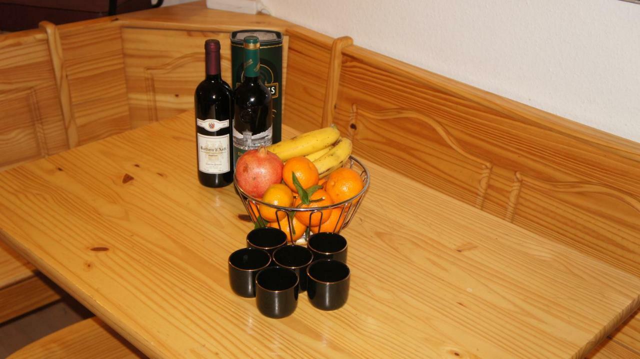 2-Zimmer Apartment Sofia, Gemuetlich Wie Zu Hause Жак Офенбах Екстериор снимка