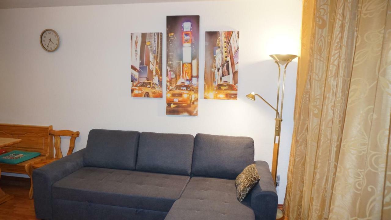 2-Zimmer Apartment Sofia, Gemuetlich Wie Zu Hause Жак Офенбах Екстериор снимка