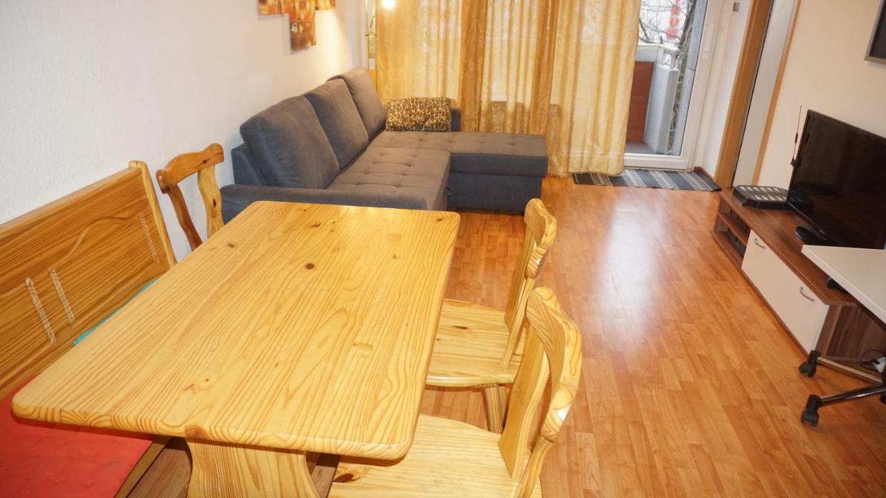 2-Zimmer Apartment Sofia, Gemuetlich Wie Zu Hause Жак Офенбах Екстериор снимка