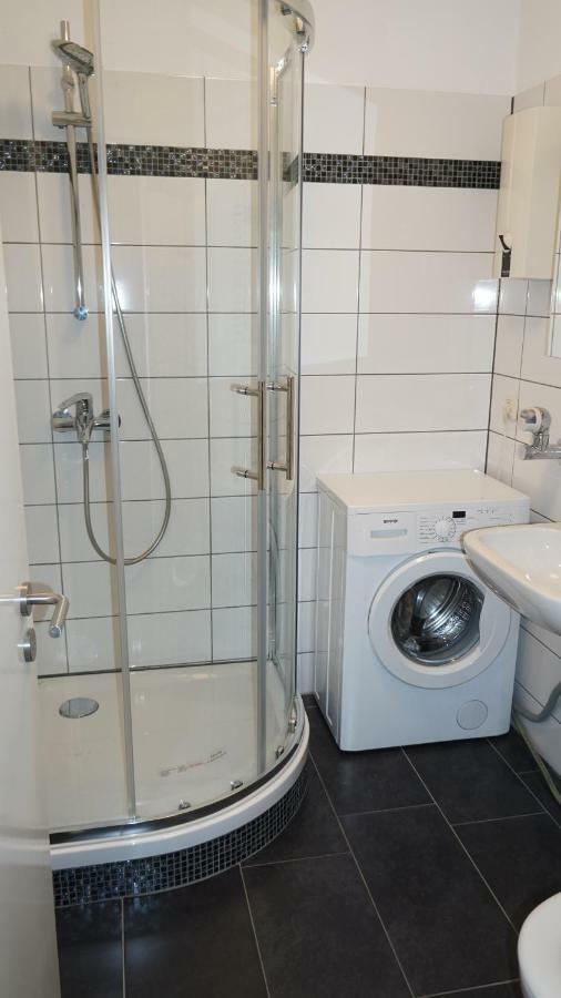 2-Zimmer Apartment Sofia, Gemuetlich Wie Zu Hause Жак Офенбах Екстериор снимка