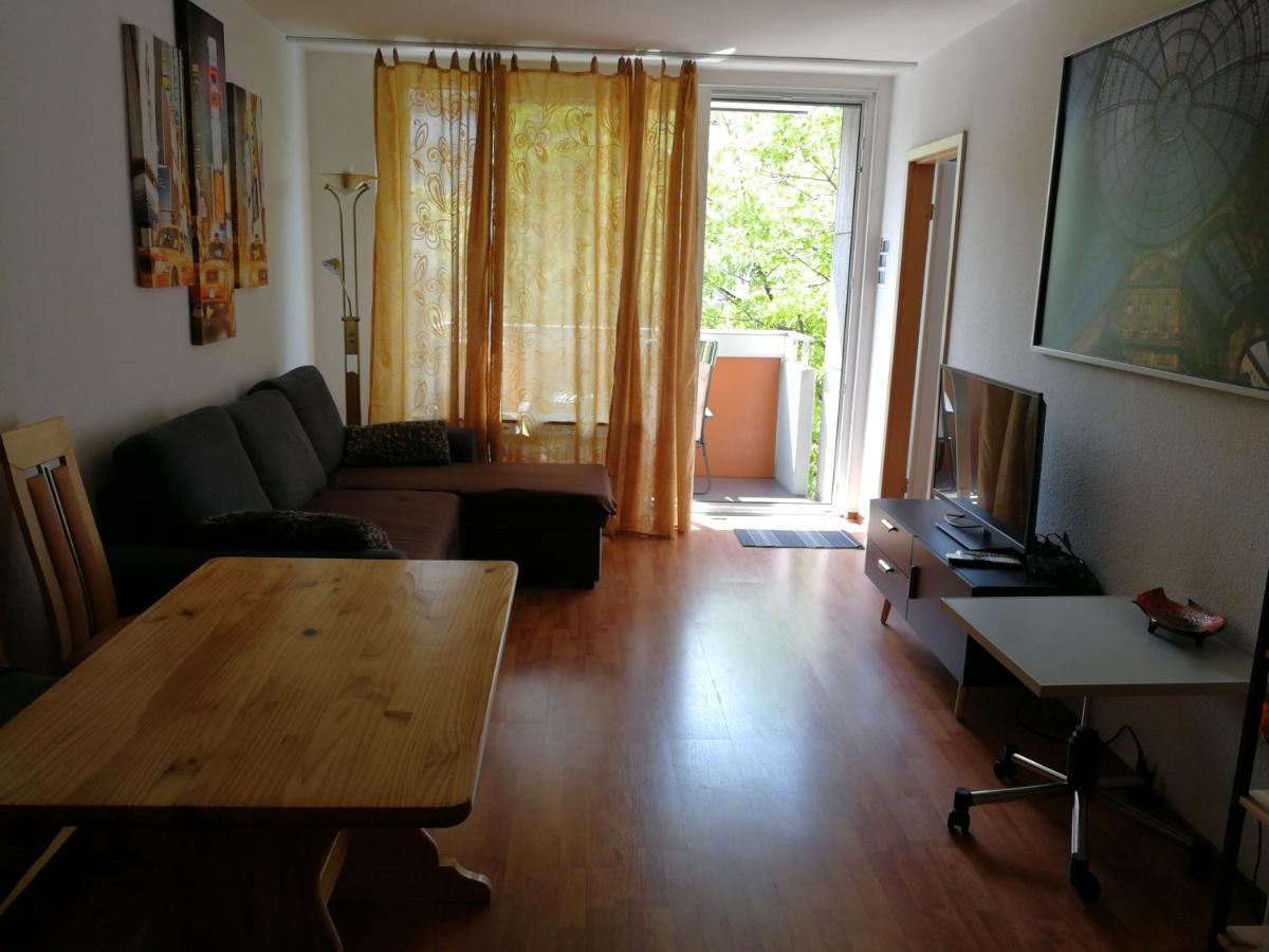 2-Zimmer Apartment Sofia, Gemuetlich Wie Zu Hause Жак Офенбах Екстериор снимка